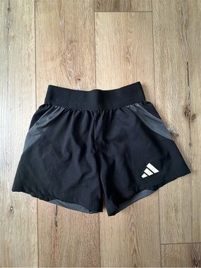 Adidas AEROREADY Black Athletic Shorts with Gray Panels - Size XS